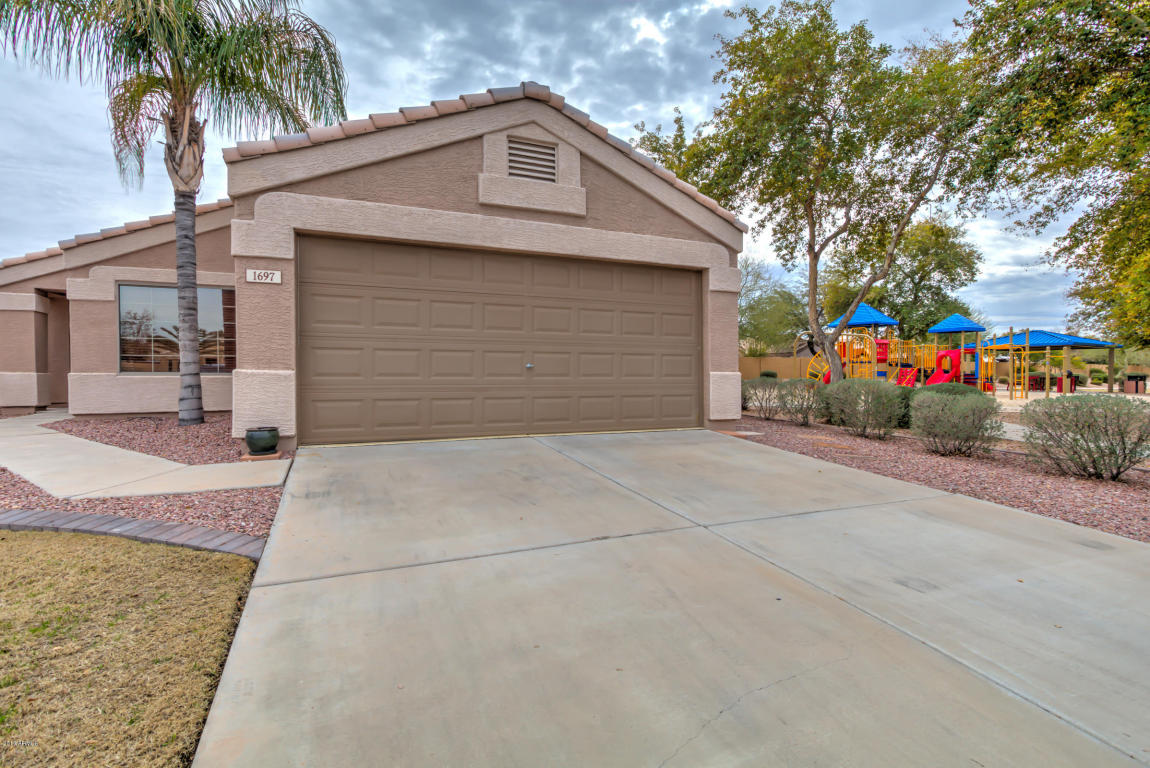 1697 E Horseshoe Ave, Gilbert, AZ 85296 photo 4