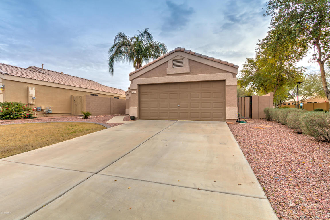 1697 E Horseshoe Ave, Gilbert, AZ 85296 photo 2