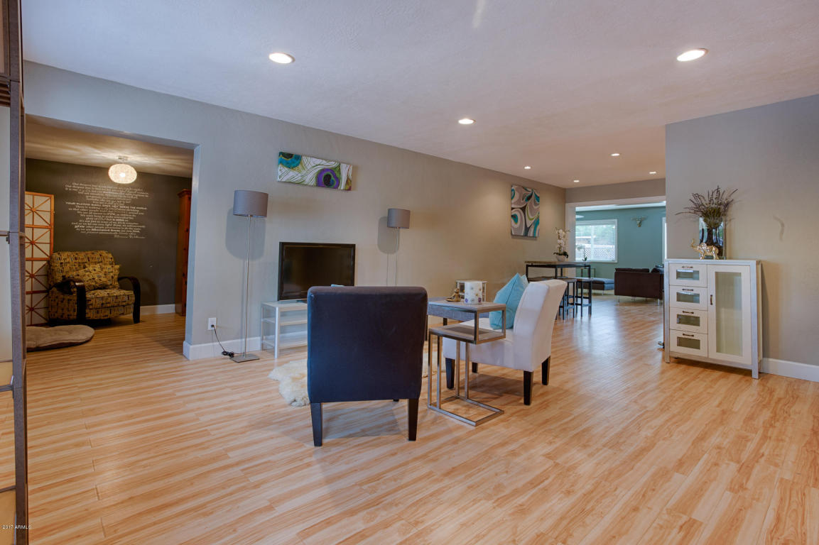 2213 E Glenrosa Ave, Phoenix, AZ 85016 photo 3