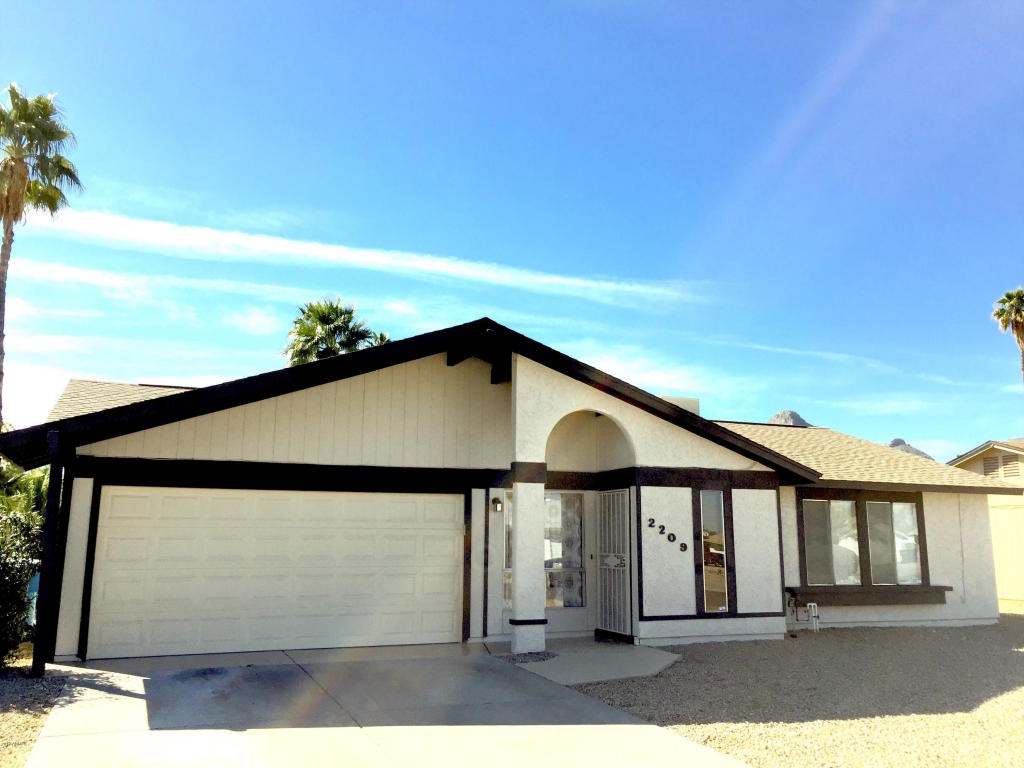 2209 E Marconi Ave, Phoenix, AZ 85022 photo 1