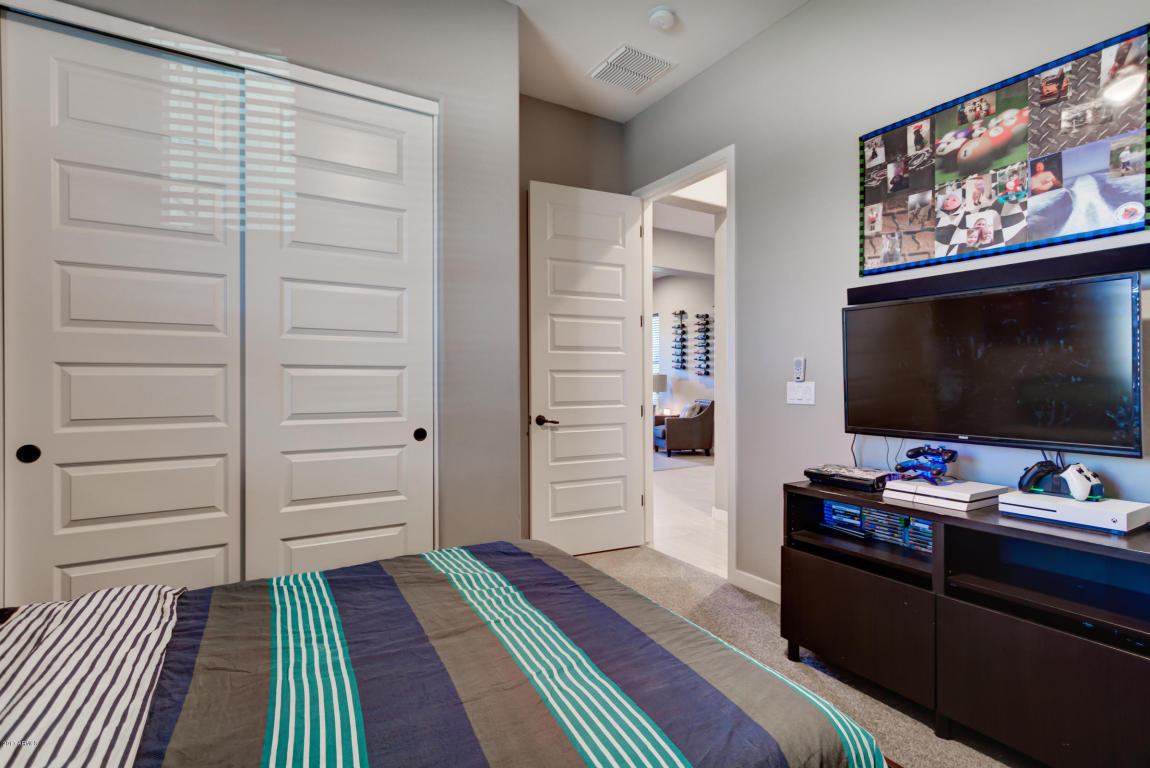 1005 E Hampton Ln, Gilbert, AZ 85295 photo 24