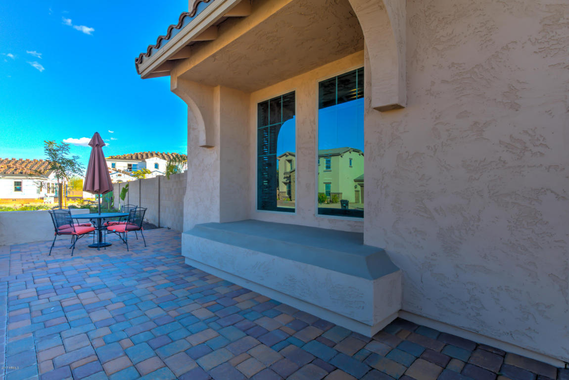 1005 E Hampton Ln, Gilbert, AZ 85295 photo 5