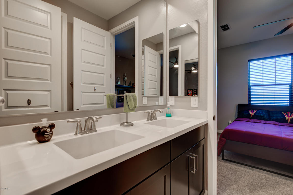 1005 E Hampton Ln, Gilbert, AZ 85295 photo 32