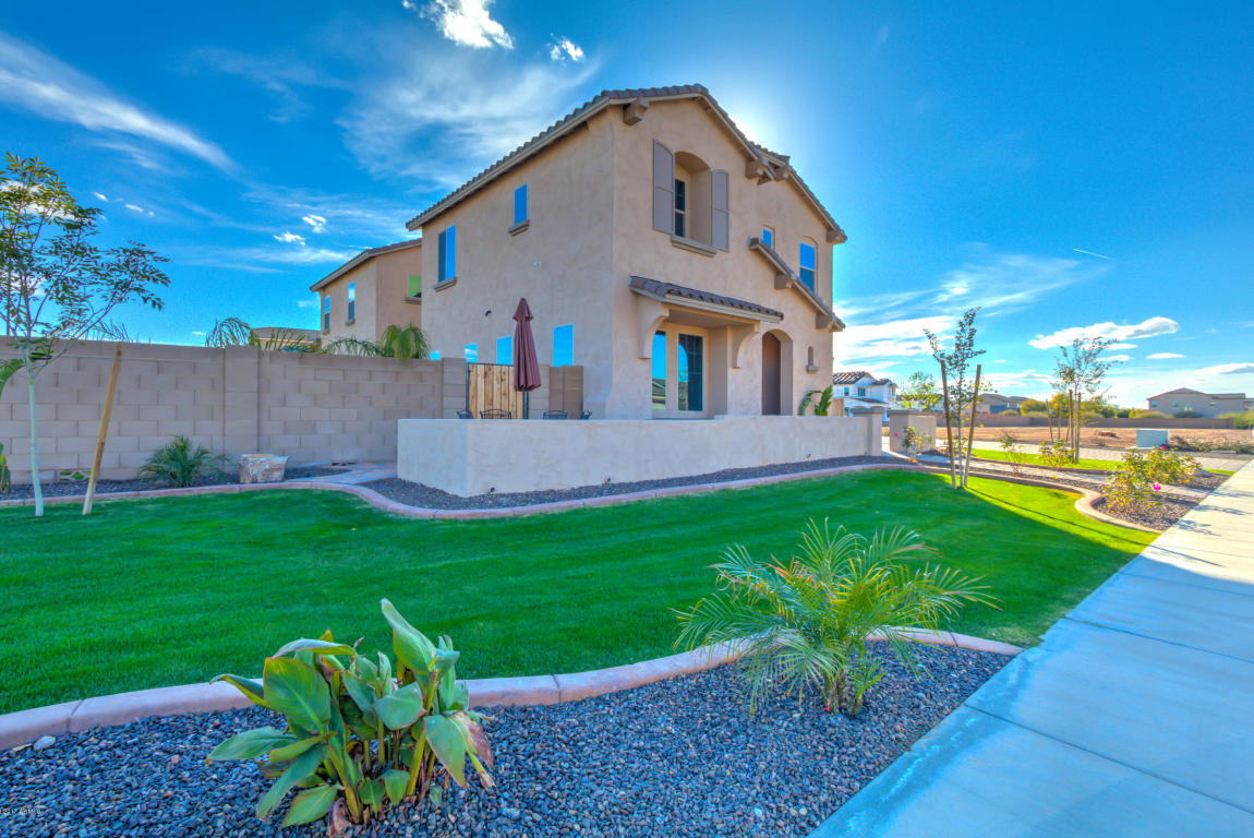 1005 E Hampton Ln, Gilbert, AZ 85295 photo 3