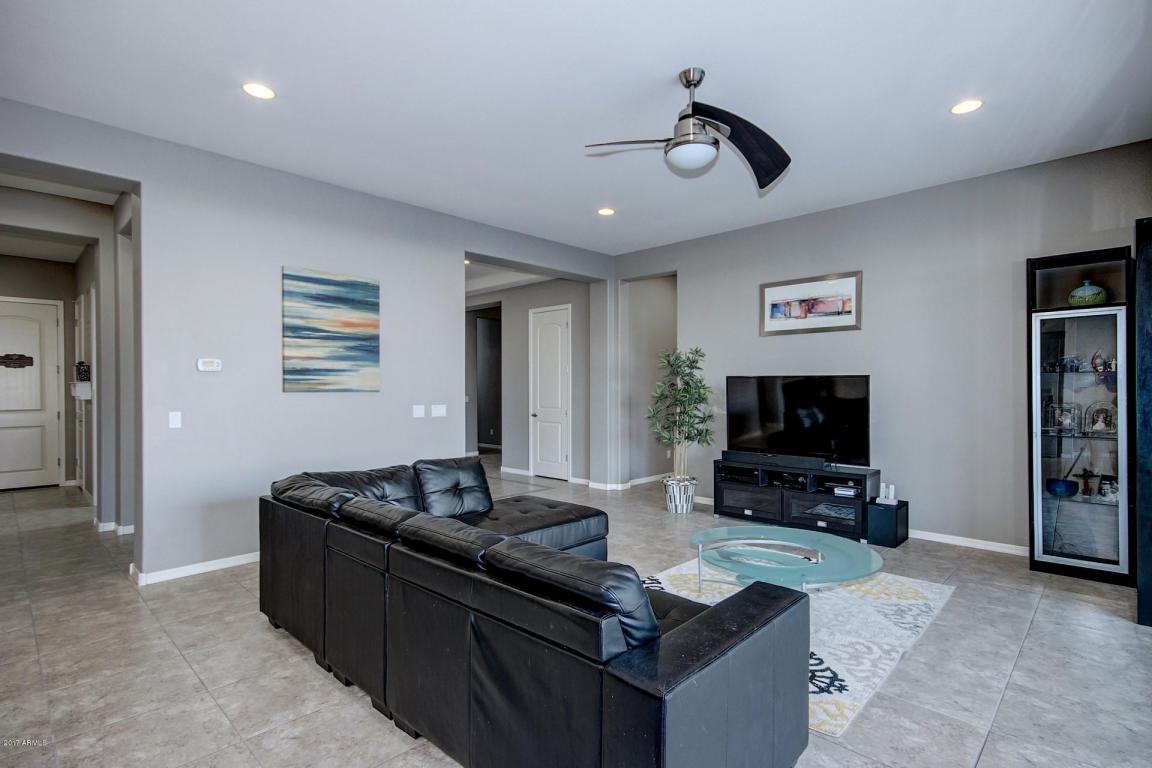 3596 E Chestnut Ln, Gilbert, AZ 85298 photo 9
