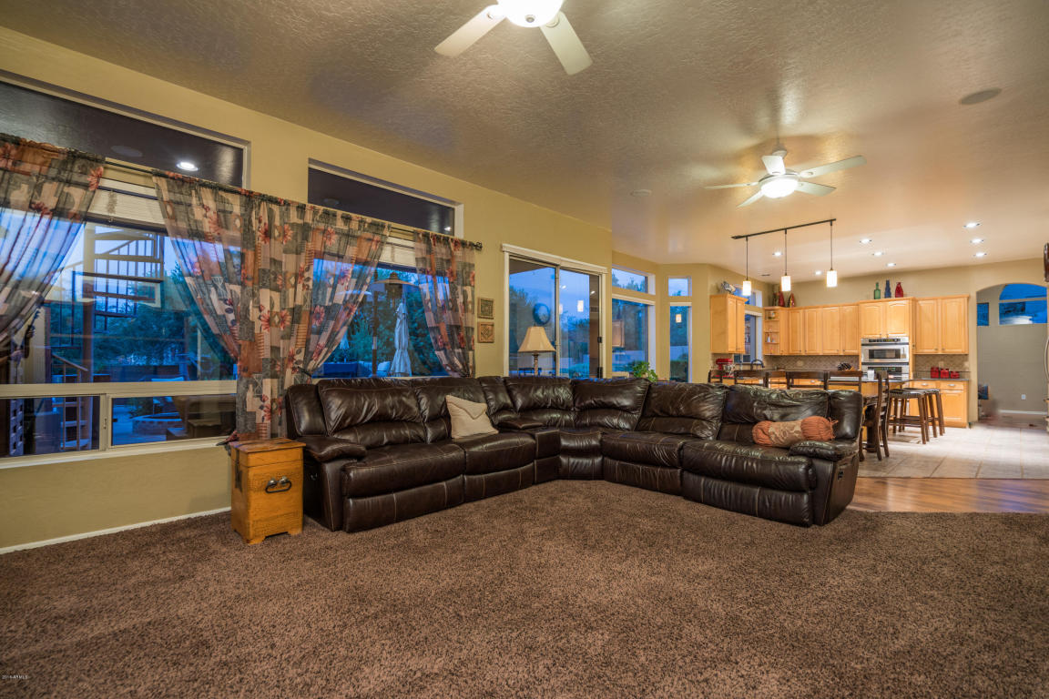 6936 E Saddleback Cir, Mesa, AZ 85207 photo 3
