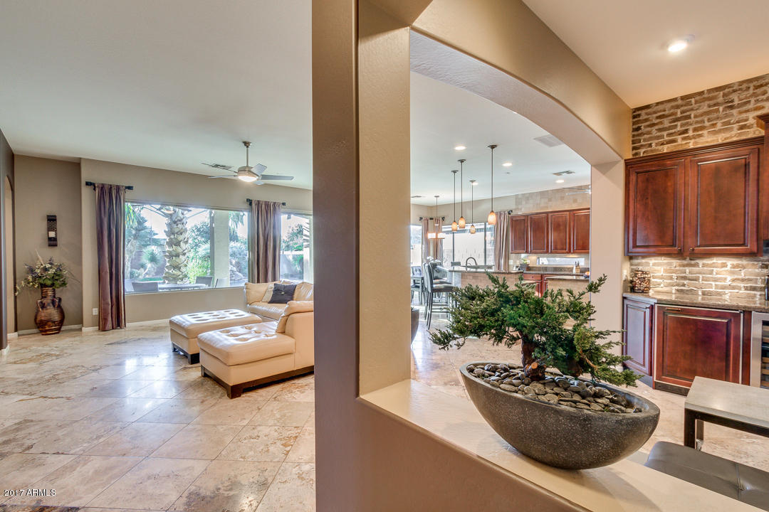 4239 E Dubois Ct, Gilbert, AZ 85298 photo 5