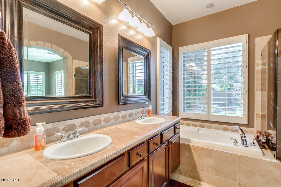 4239 E Dubois Ct, Gilbert, AZ 85298 photo 27
