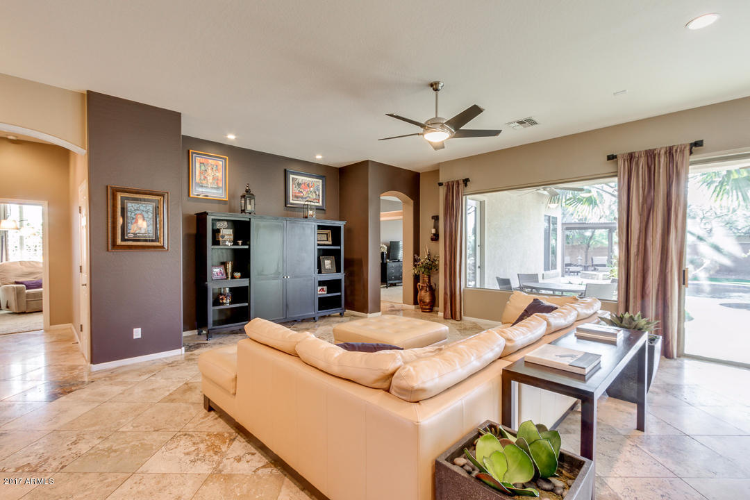 4239 E Dubois Ct, Gilbert, AZ 85298 photo 9