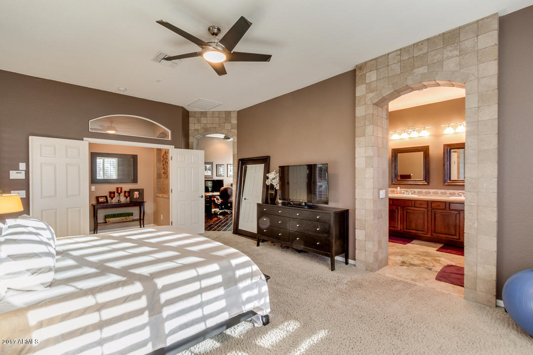 4239 E Dubois Ct, Gilbert, AZ 85298 photo 24