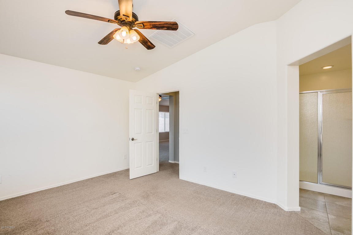 2026 E Lindrick Dr, Gilbert, AZ 85298 photo 8