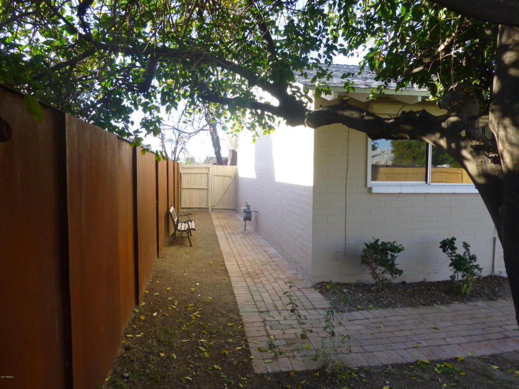 1706 W Mitchell Dr, Phoenix, AZ 85015 photo 9