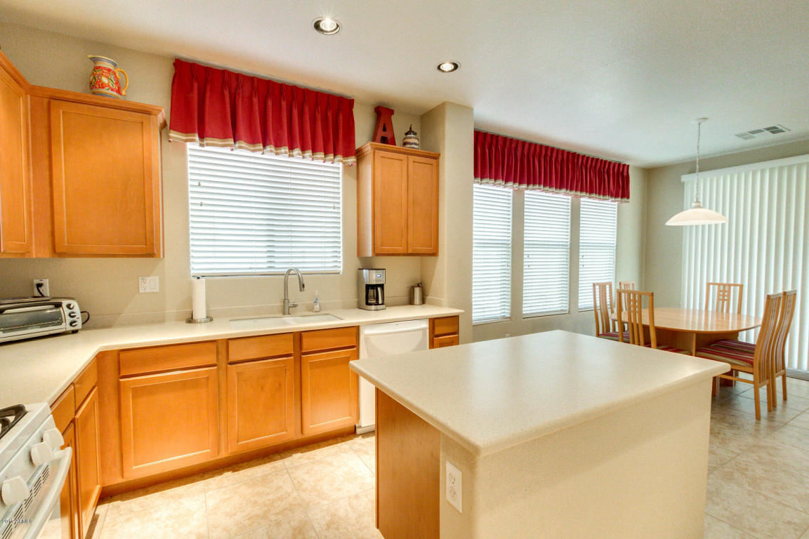 3920 E Geronimo St, Gilbert, AZ 85297 photo 8