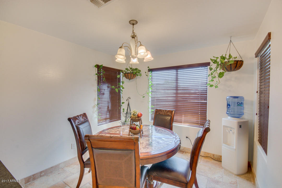 2506 S 66th Dr, Phoenix, AZ 85043 photo 9