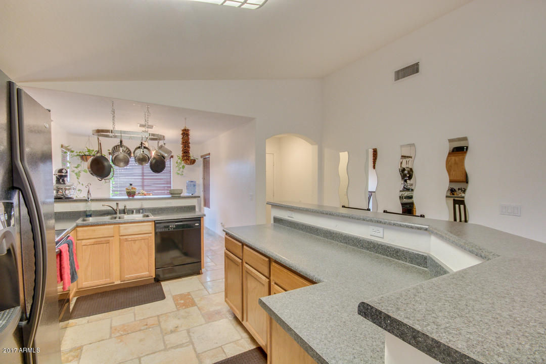 2506 S 66th Dr, Phoenix, AZ 85043 photo 8