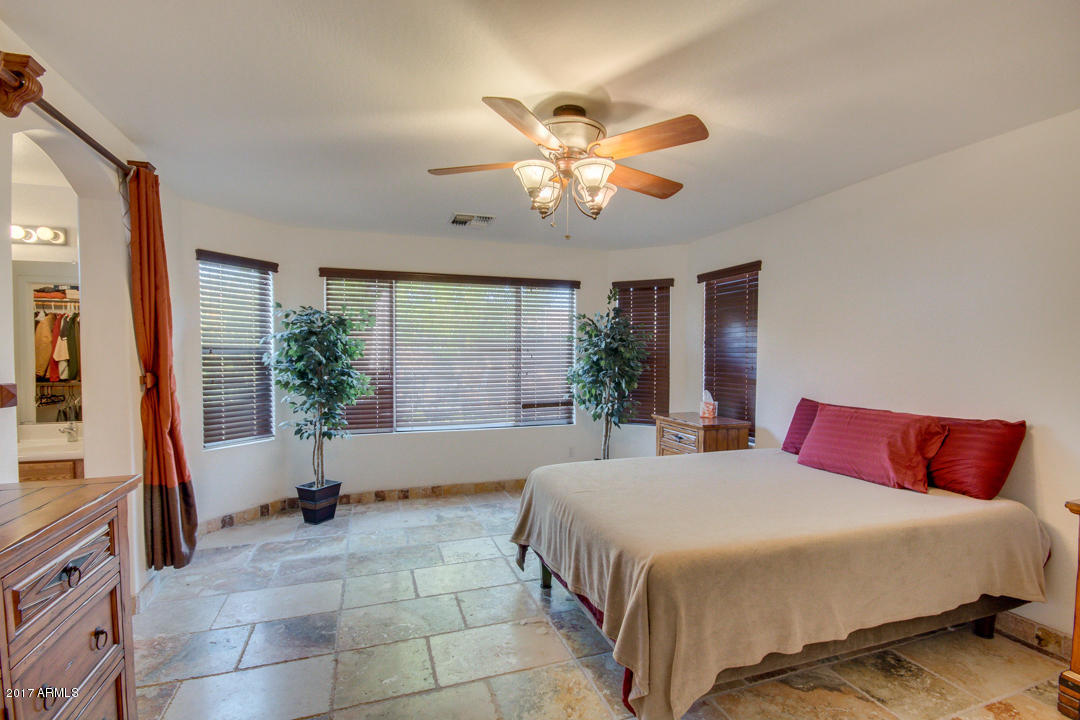 2506 S 66th Dr, Phoenix, AZ 85043 photo 13