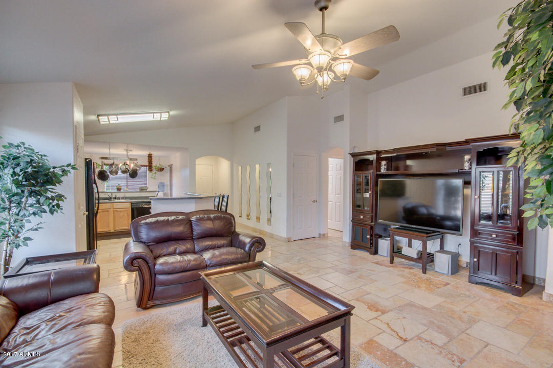 2506 S 66th Dr, Phoenix, AZ 85043 photo 12