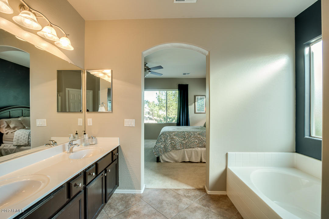 1440 E Clark Dr, Gilbert, AZ 85297 photo 21