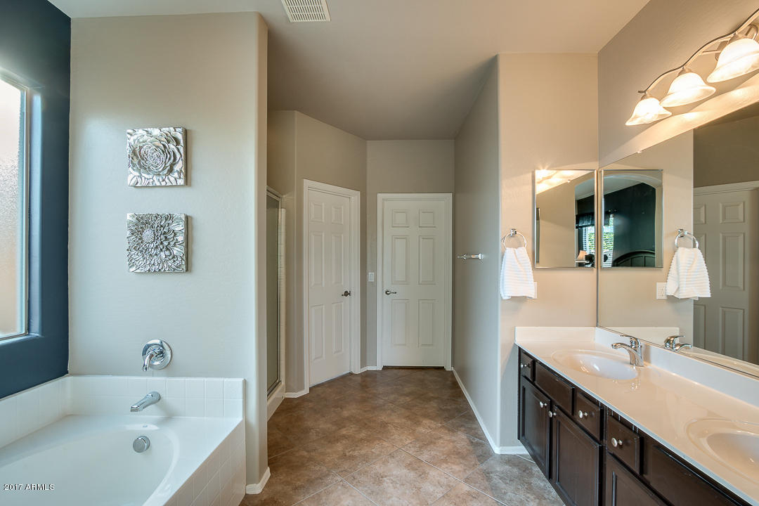 1440 E Clark Dr, Gilbert, AZ 85297 photo 19