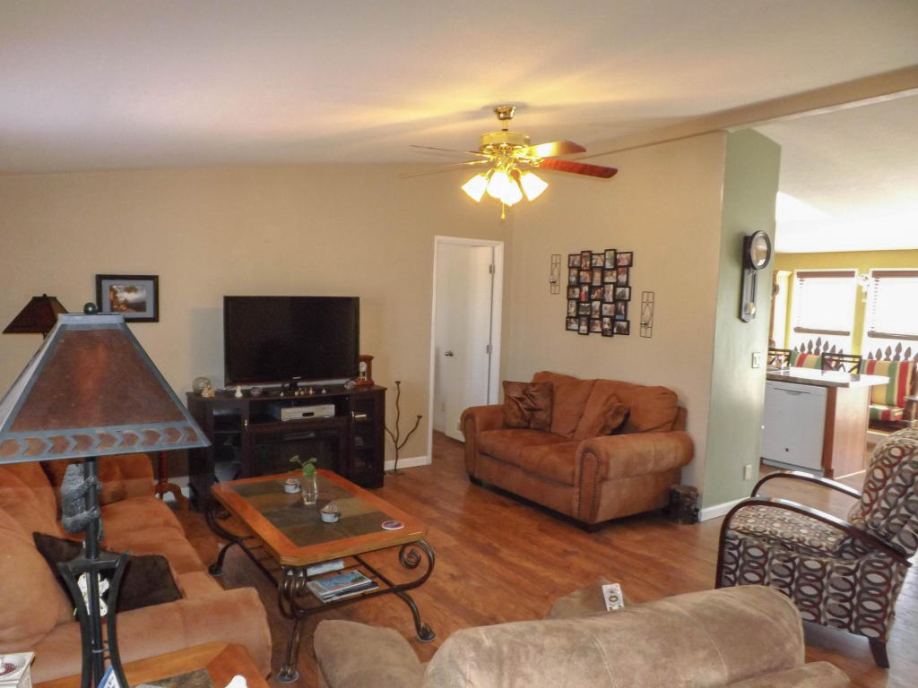 2517 W Smoketree St, Apache Junction, AZ 85120 photo 2