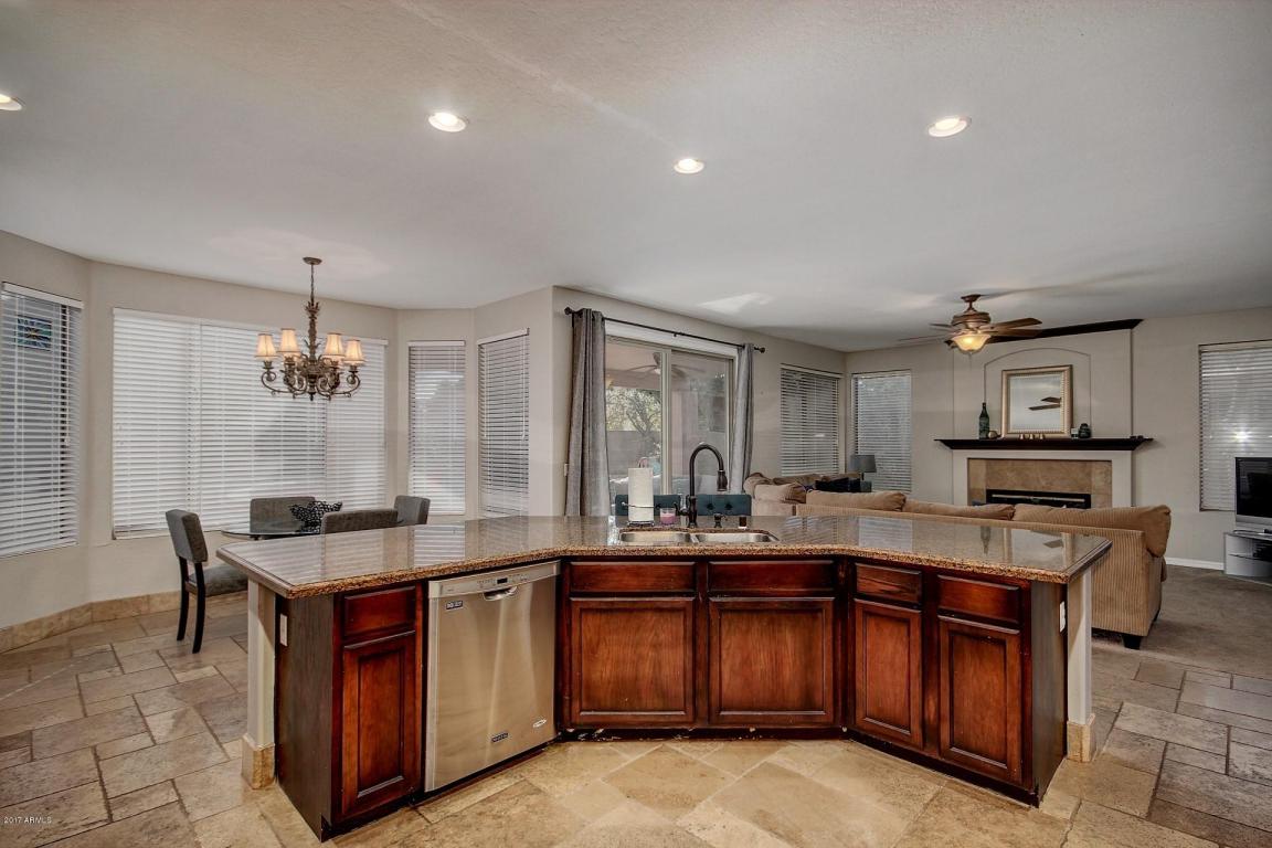 2883 E Millbrae Ln, Gilbert, AZ 85234 photo 12
