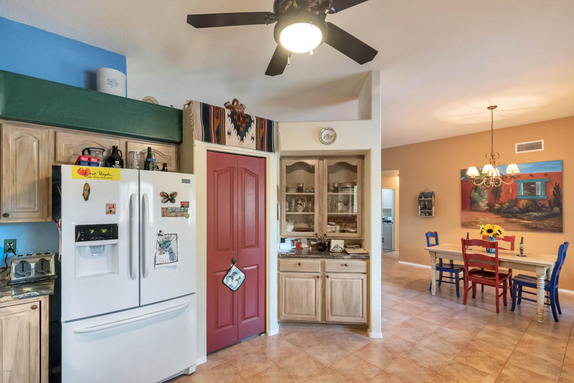 454 E Canyon St, Apache Junction, AZ 85119 photo 9
