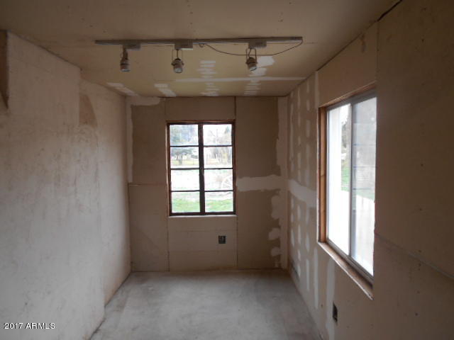 303 E Carter Rd, Phoenix, AZ 85042 photo 17