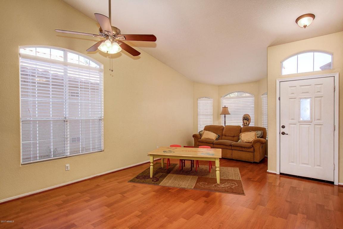 1544 E Cheyenne St, Gilbert, AZ 85296 photo 2