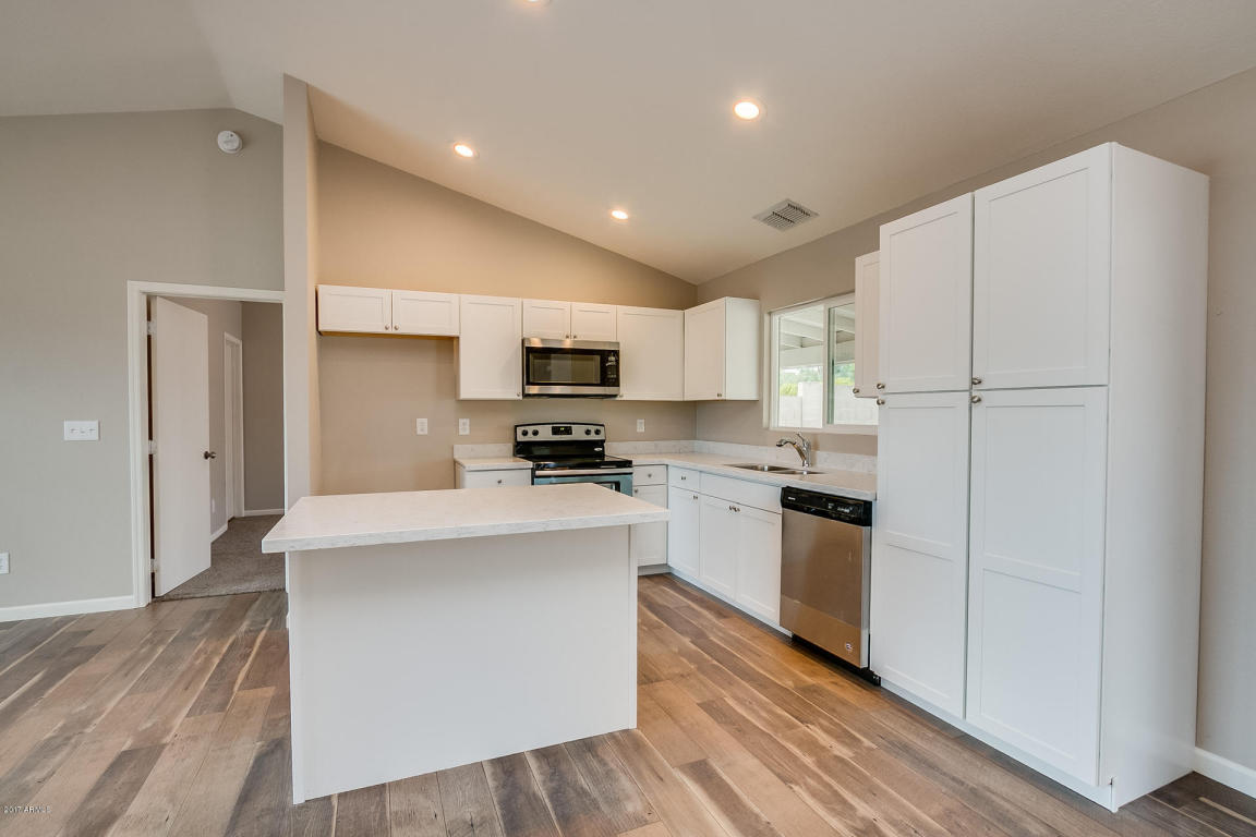 9458 E Flanders Rd, Mesa, AZ 85207 photo 2