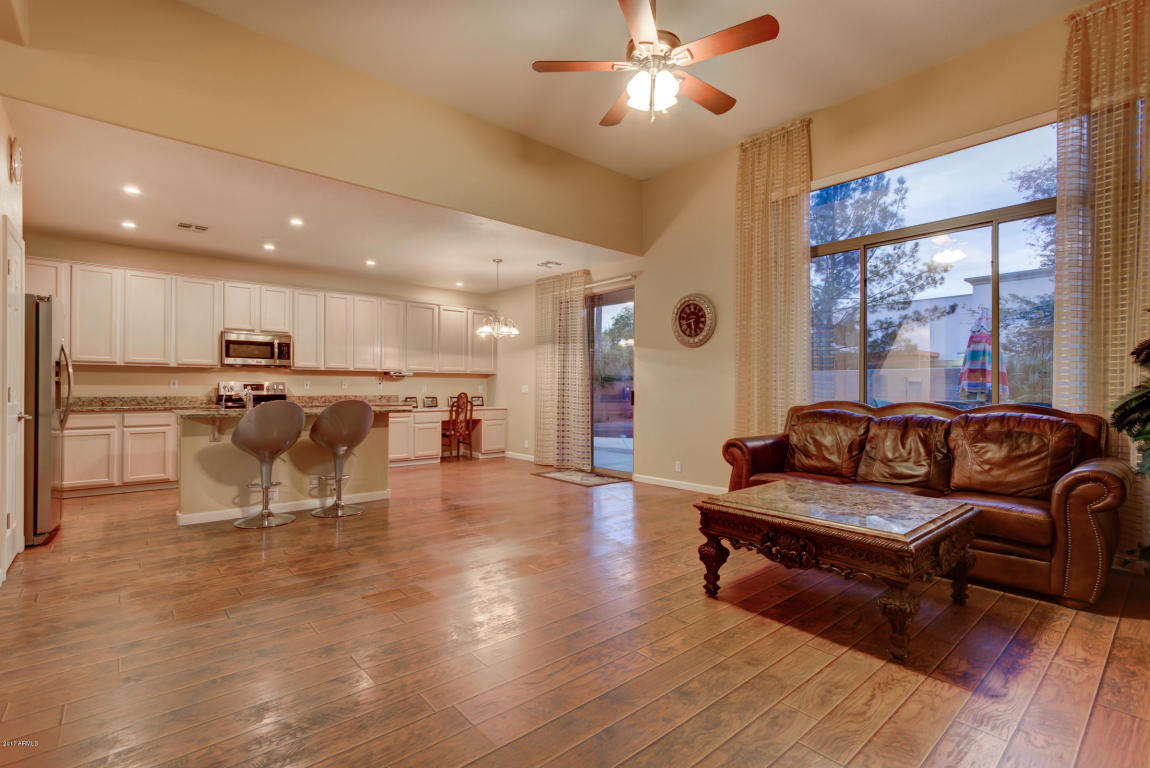 1655 E Washington Ct, Gilbert, AZ 85234 photo 3