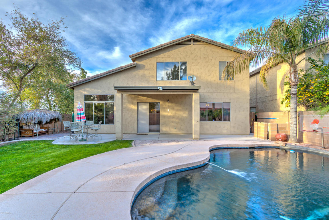1655 E Washington Ct, Gilbert, AZ 85234 photo 1