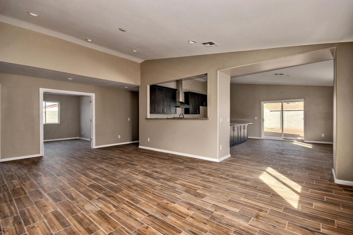 2540 E Pueblo Ave, Phoenix, AZ 85040 photo 4