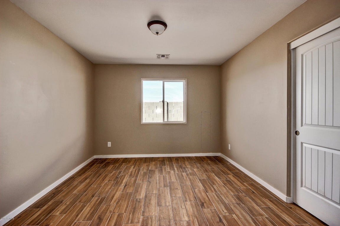 2540 E Pueblo Ave, Phoenix, AZ 85040 photo 8