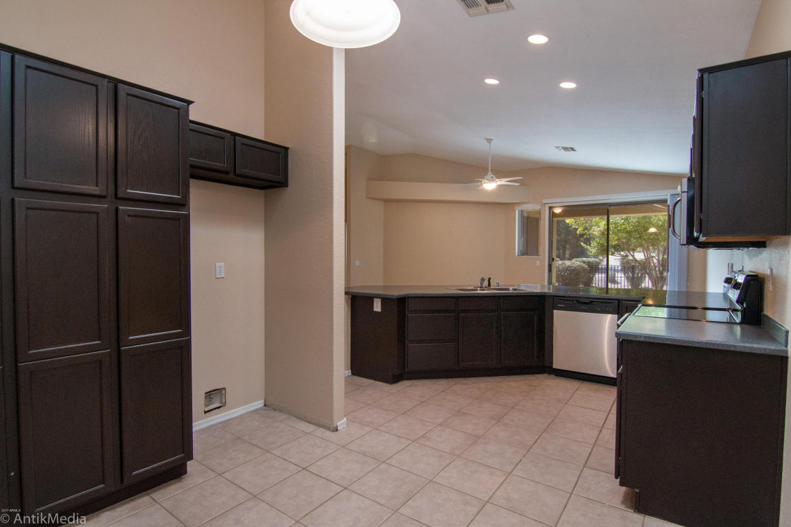 3241 E Fremont Rd, Phoenix, AZ 85042 photo 4