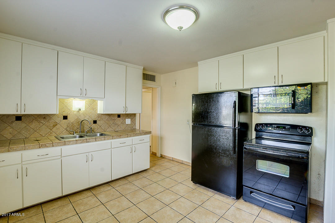 1124 E Orchid Ln, Phoenix, AZ 85020 photo 9