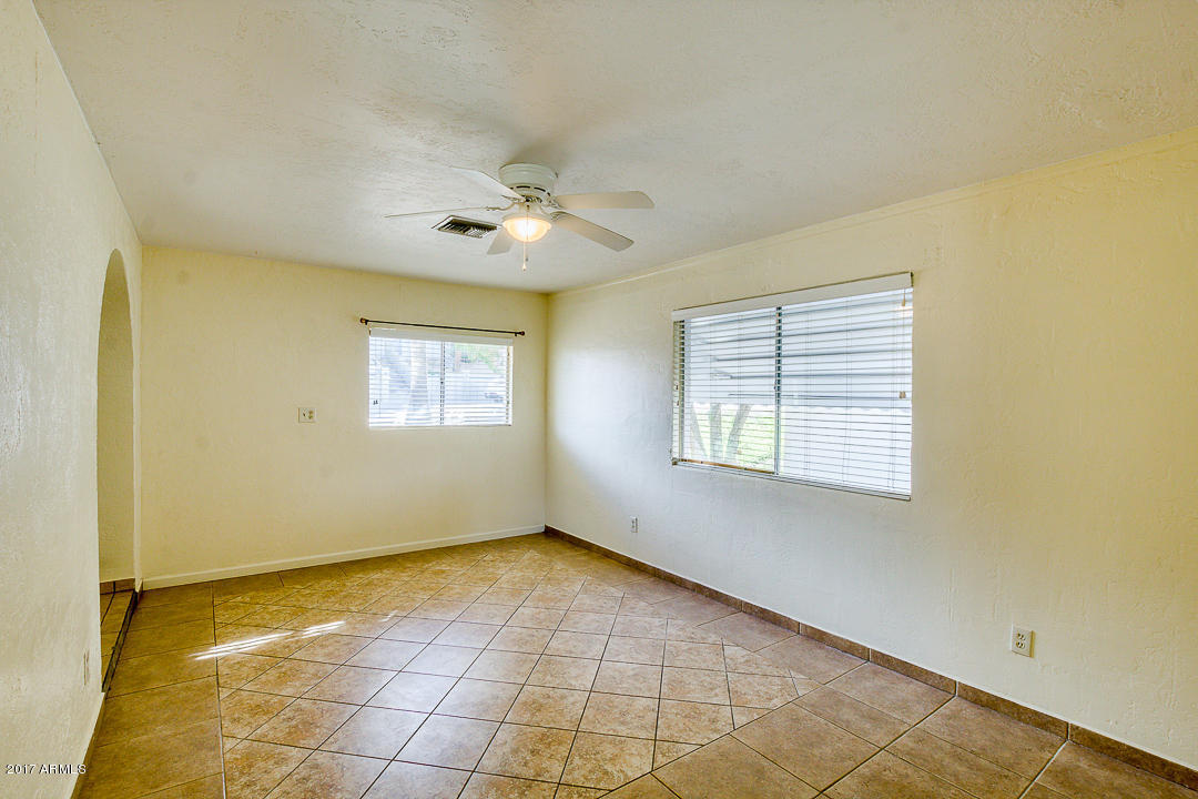 1124 E Orchid Ln, Phoenix, AZ 85020 photo 5