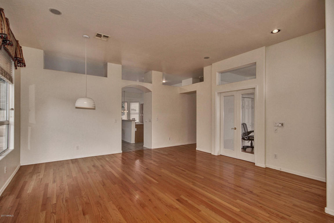 573 E Maria Ln, Tempe, AZ 85284 photo 8