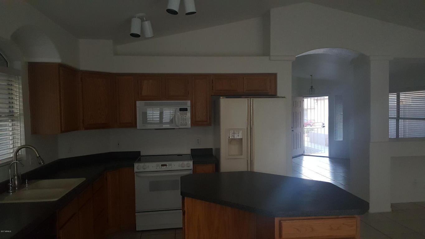 3048 E Wahalla Ln, Phoenix, AZ 85050 photo 9
