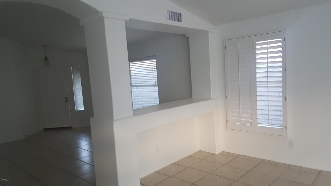 3048 E Wahalla Ln, Phoenix, AZ 85050 photo 2