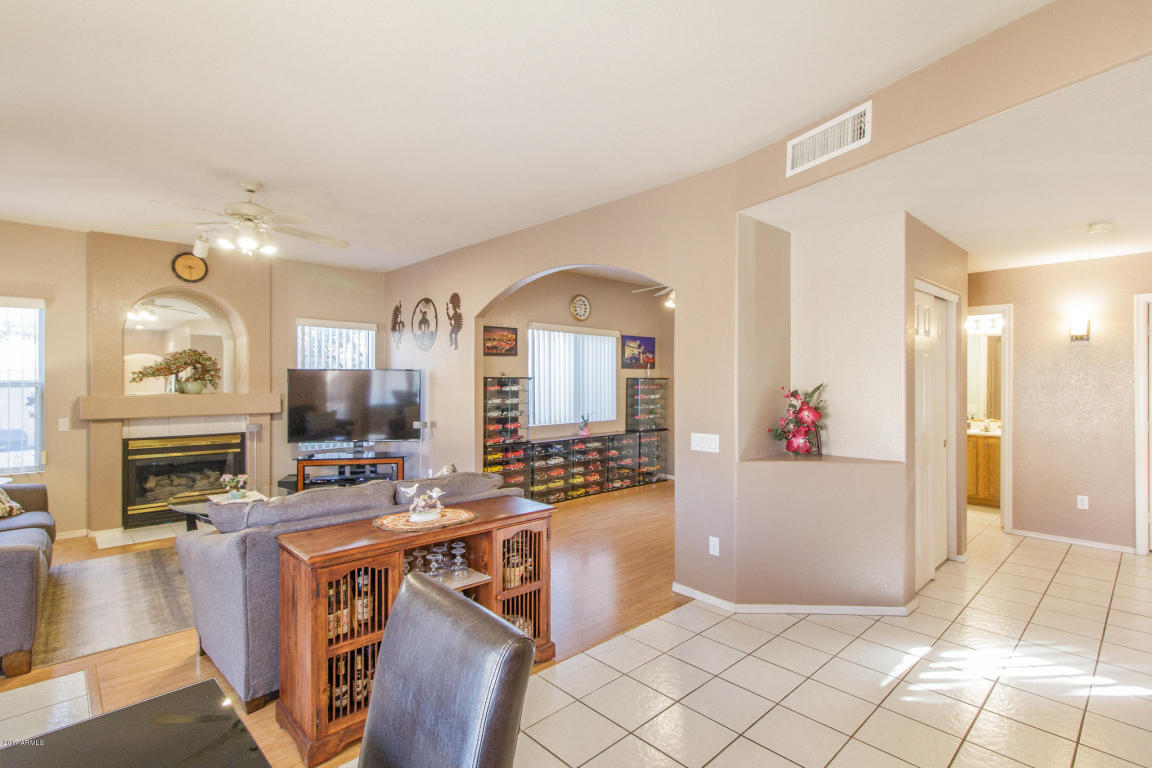 736 N Pebble St, Gilbert, AZ 85234 photo 10