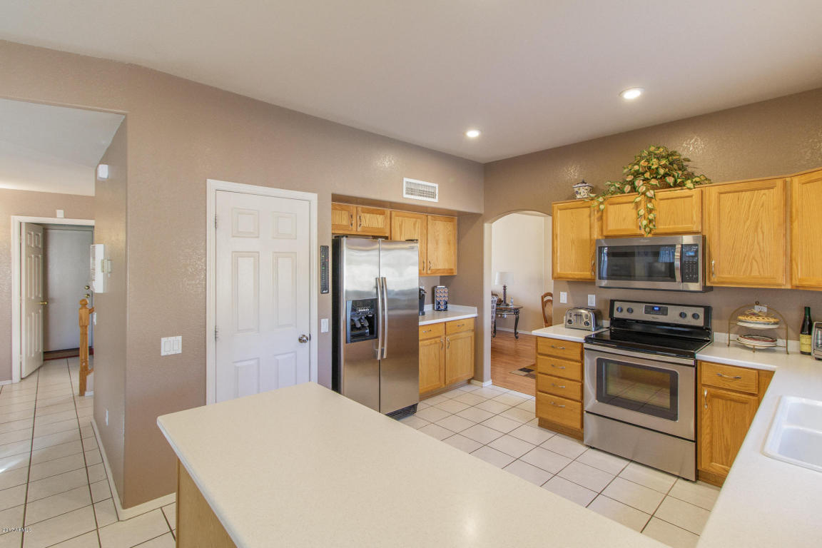 736 N Pebble St, Gilbert, AZ 85234 photo 8