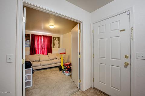 7005 S 41st Dr, Phoenix, AZ 85041 photo 5