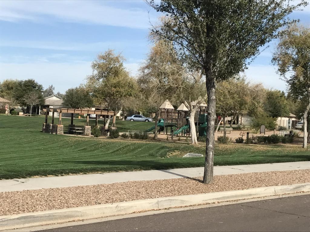 4190 E Seasons Cir, Gilbert, AZ 85297 photo 27