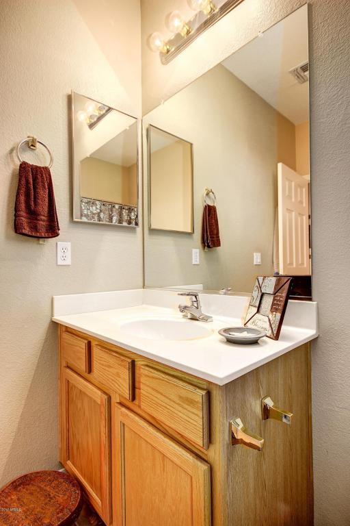 4190 E Seasons Cir, Gilbert, AZ 85297 photo 13