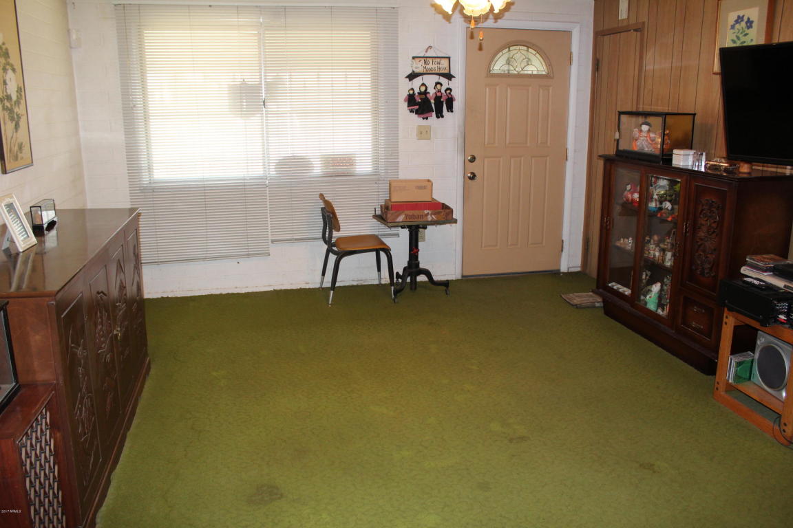 8142 W Earll Dr, Phoenix, AZ 85033 photo 5