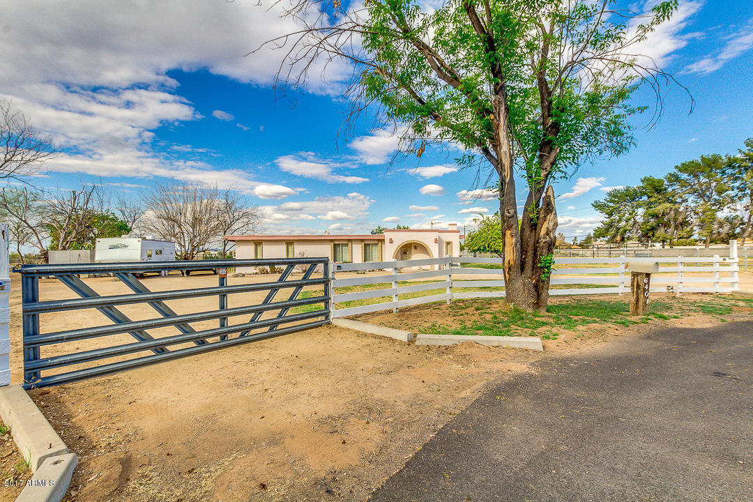 6401 S 39th Pl, Phoenix, AZ 85042 photo 8