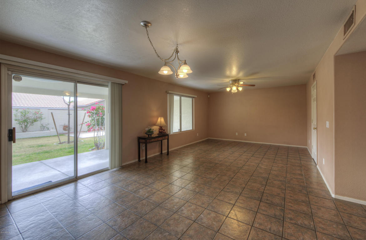 2817 E Hononegh Dr, Phoenix, AZ 85050 photo 7