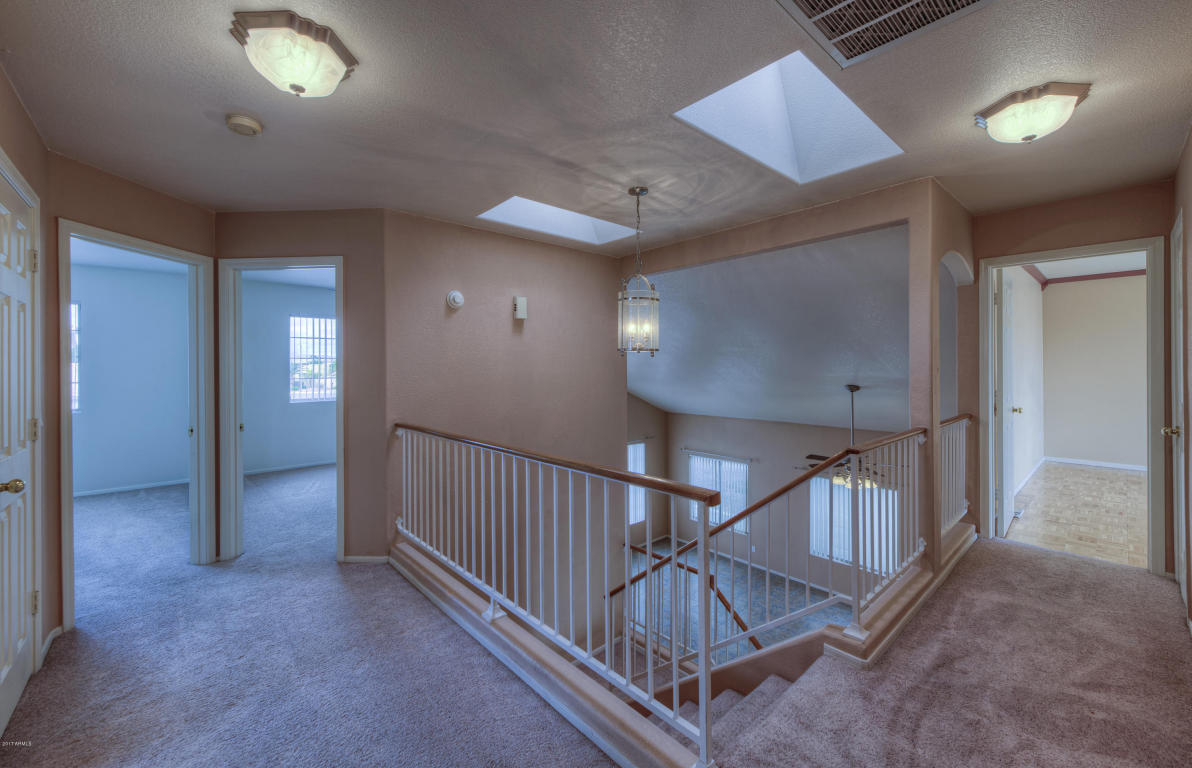 2817 E Hononegh Dr, Phoenix, AZ 85050 photo 13