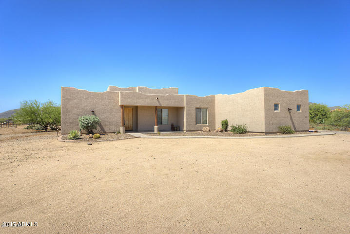 2112 E Maddock Rd, Phoenix, AZ 85086 photo 1