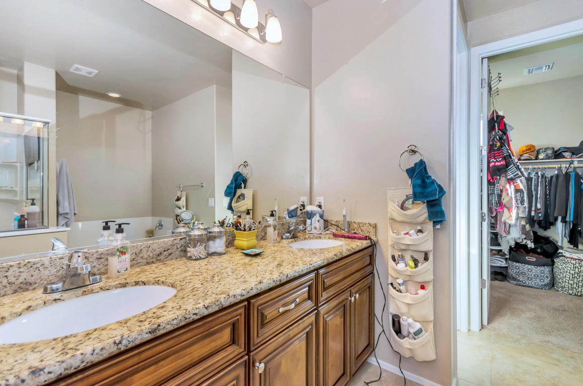 1428 E Branham Ln, Phoenix, AZ 85042 photo 11